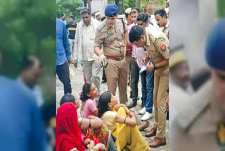 Hathras Stampede: Bodies on Ice Blocks, Kin Wait for Autopsy; Others Look for Missing Loved Ones