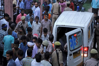 Hathras Stampede: 2 Lakh Overwhelm Satsang Limit of 80,000; Tragedy Blamed on Rush to Touch Bhole Baba's Feet