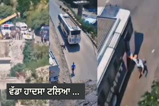 amarnath yatra punjab 10 pilgrims injured as bus brakes fail some jump off moving vehicle