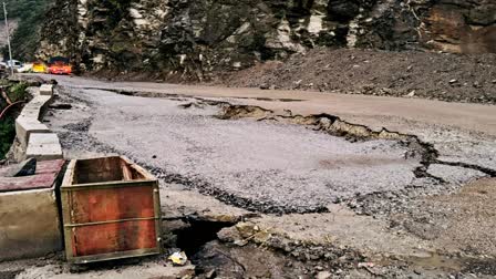 Chandigarh-Manali NH Retaining Wall collapse in Mandi