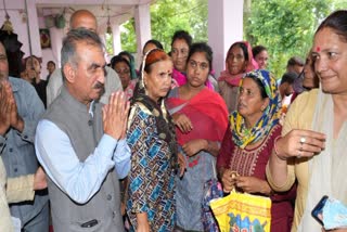 CM MEET DISASTER AFFECTED IN MANDI