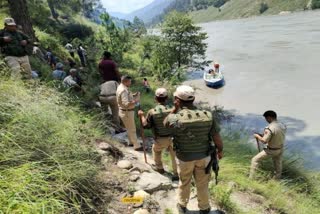 army-jawan-among-two-feared-drowned-in-chenab-river