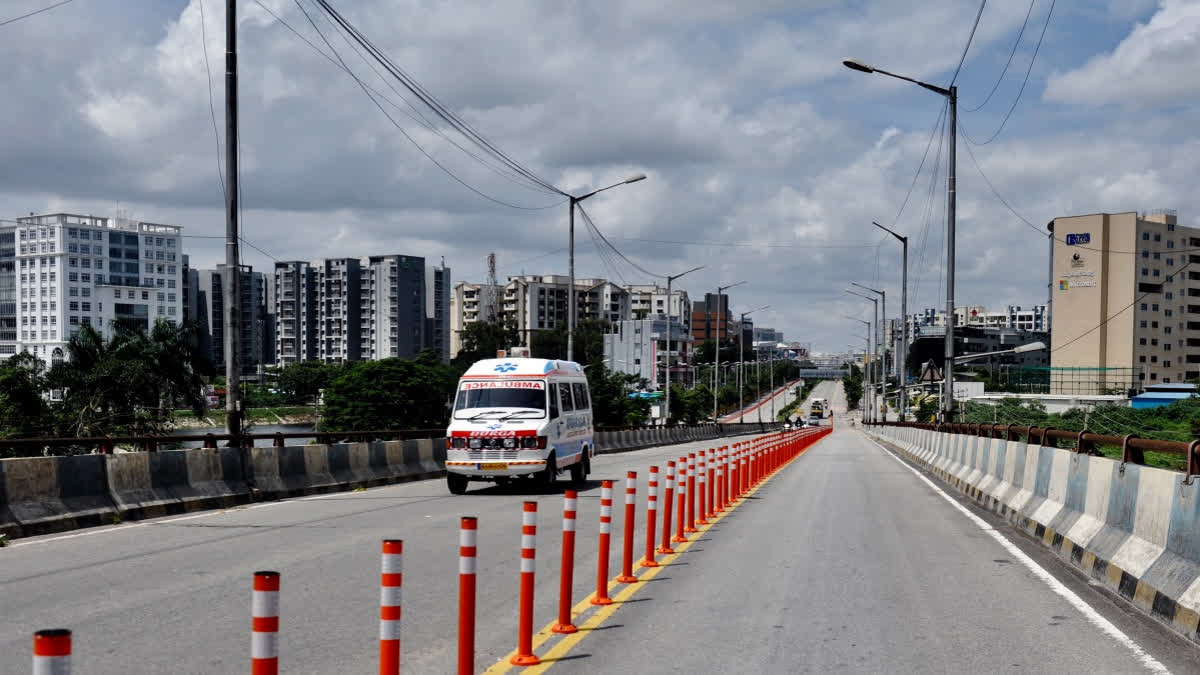 A heart was successfully transported from Kolkata to Gurugran in just four hours, facilitated by a green corridor from Delhi airport to Fortis hospital. Despite heavy rains and traffic, the 18-kilometre journey took only 13 minutes, saving the life of a critically ill 34-year-old man.