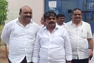 YSRCP LEADERS VISIT SUB JAIL