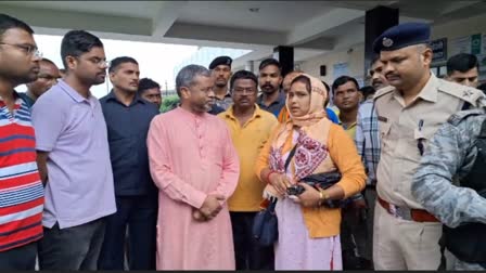 BJP state president Babulal Marandi met family members of died sub inspector in Ranchi