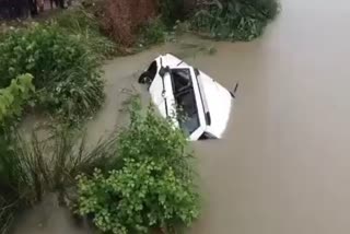 CAR FALLS INTO SARAYU CANAL