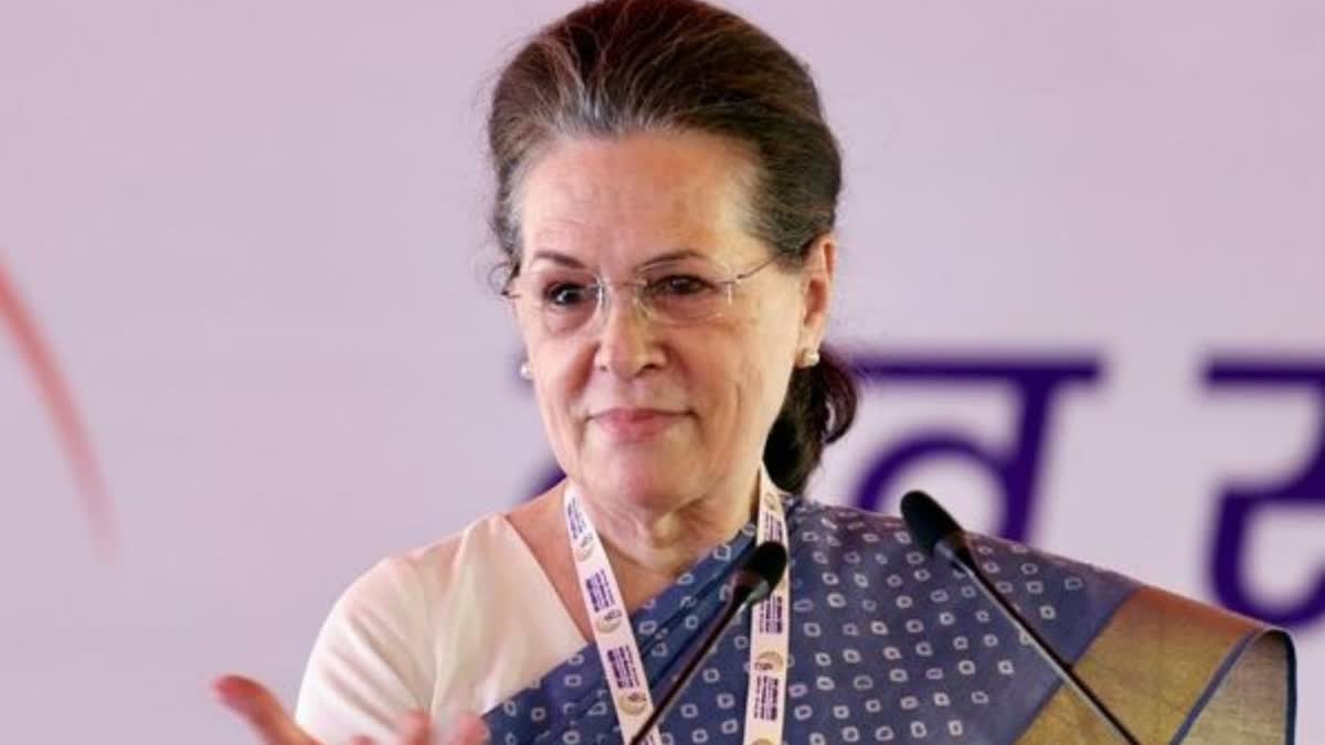 Congress leader Sonia Gandhi admitted to hospital