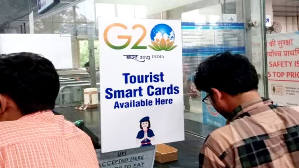 delhi metro launches tourist smart card