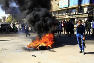 Sudanese army intensifies airstrikes