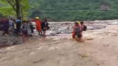 112 roads including National Highway blocked due to rainfall in Himachal Pradesh