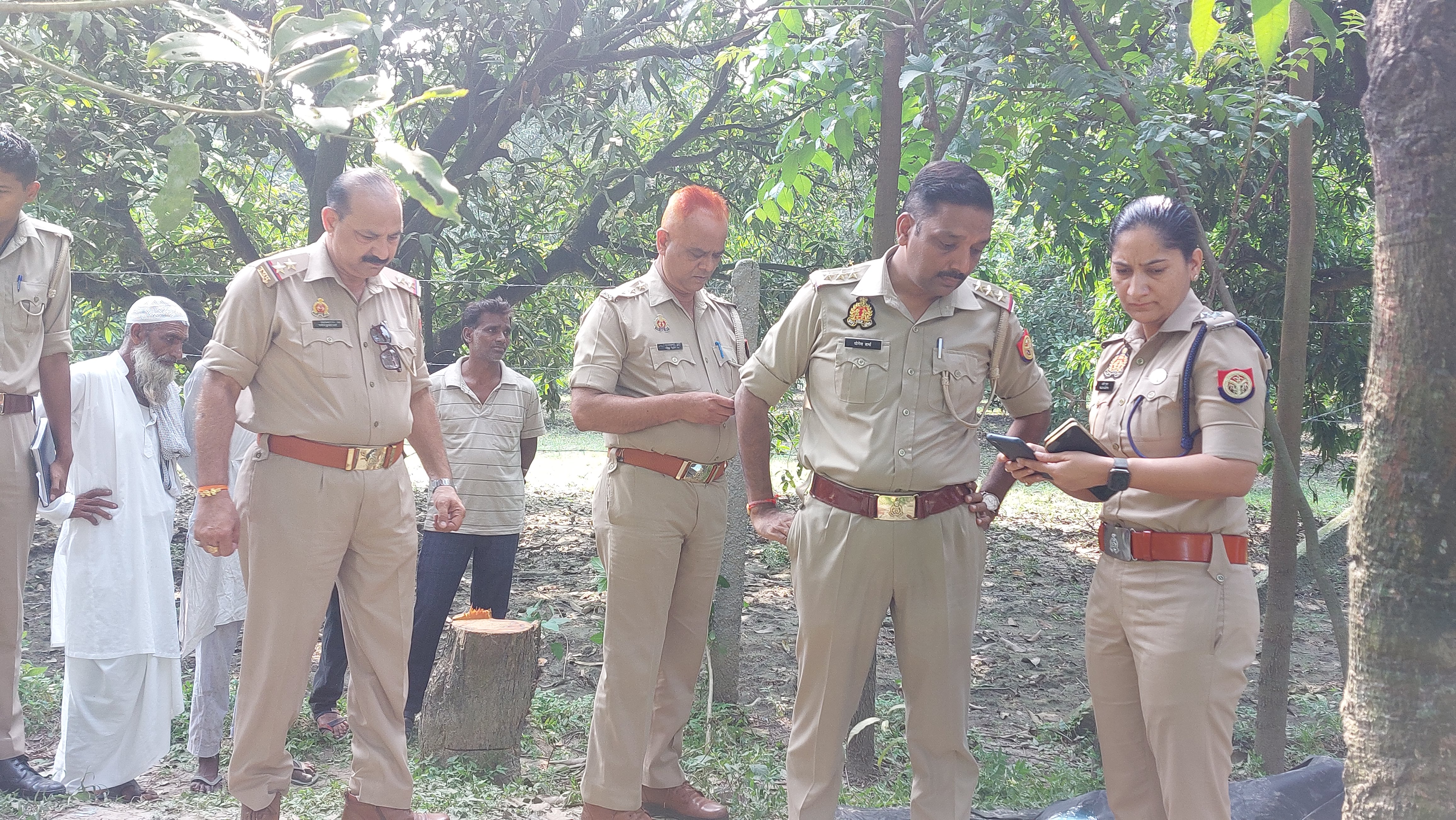 घटनास्थल पर पहुंची पुलिस