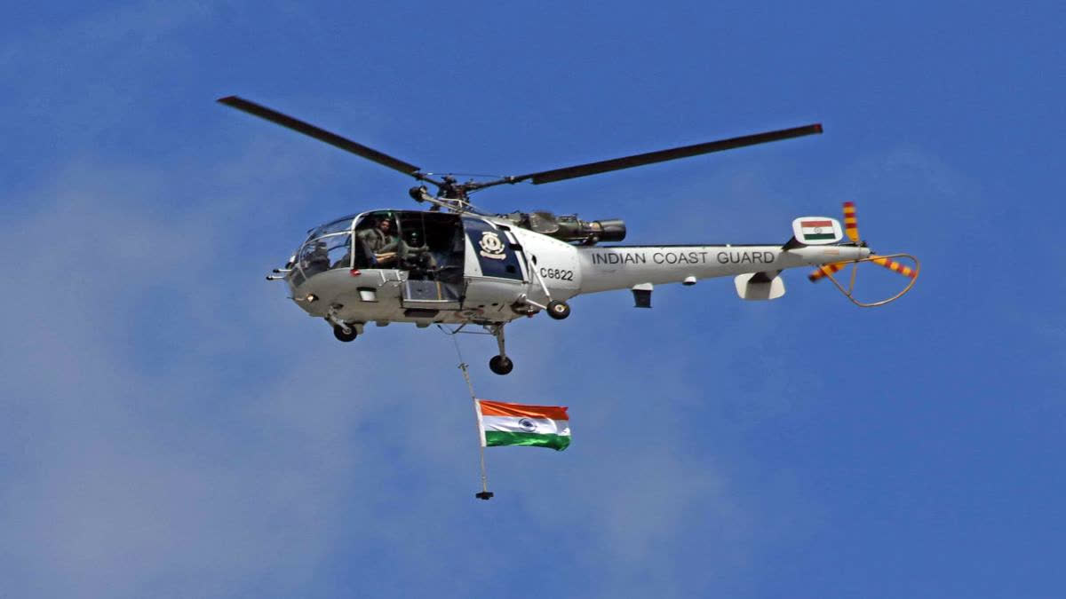 coast-guard-helicopter-crashes-into-sea-off-gujarat-coast-3-crew-members-missing