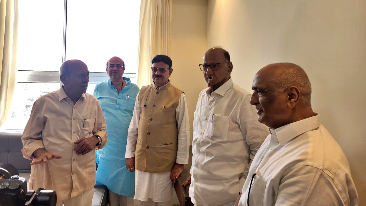 MAHARASHTRA FORMER CM SHARAD PAWAR VISITED KLE CANCER HOSPITAL IN BELAGAVI