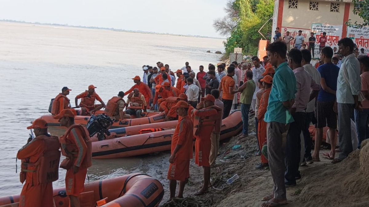 Rescuers search for drowned UP Deputy Director in Ganga in Kanpur, Uttar Pradesh