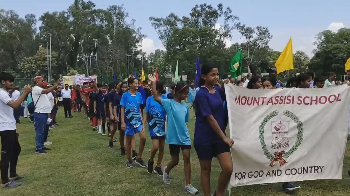 More than five thousand students participated in the district level sports competition in Bhagalpur