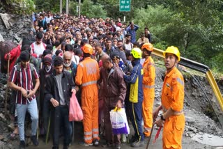 Landslide on Rudraprayag Kedarnath Highway