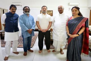 Hemant Soren met Rahul Gandhi