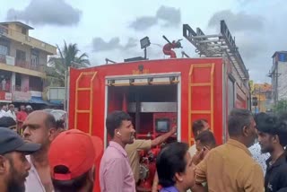 PAPPANAMCODE FIRE ACCIDENT DEATH  POLICE DOUBTS MURDER PAPPANAMCODE  തീപിടിത്തം കൊലപാതകമെന്ന് സംശയം  മരിച്ചത് ദമ്പതികളെന്ന് സൂചന