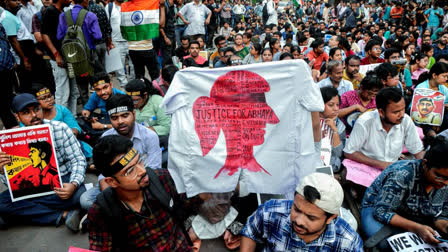 Junior doctors in Kolkata have been holding a sit-in protest on BB Ganguly Street since Monday evening after being halted from marching to the police headquarters. They are demanding the resignation of Police Commissioner Vineet Goyal and seeking justice for a young doctor who was reportedly raped and murdered.