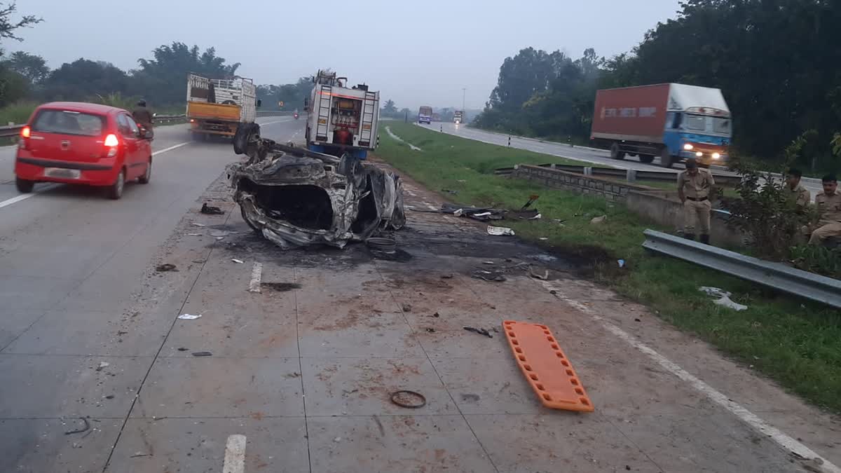 Mother, toddler burnt alive as car collides with truck in Karnataka's Bengaluru