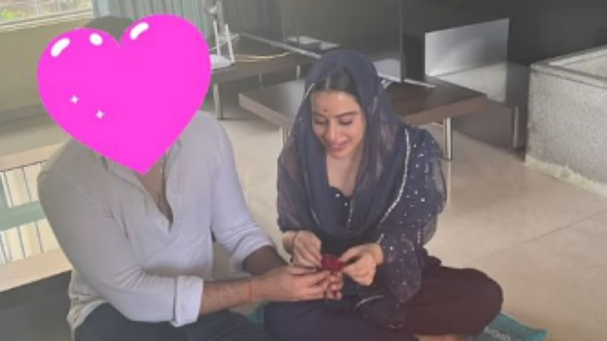 Uorfi Javed's viral picture with mystery man sparks engagement rumours