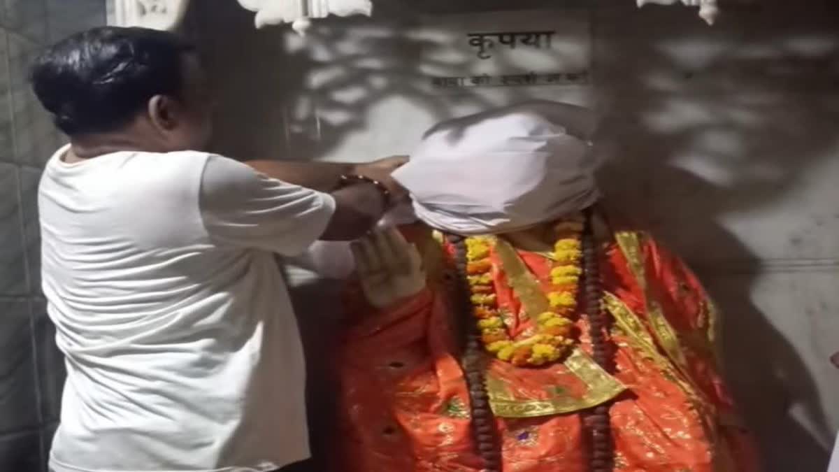 मंदिरों से साईं बाबा की मूर्ति हटाए जाने का मामला