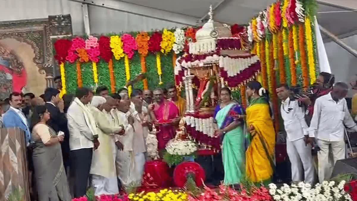 Senior Kannada Author Hampa Nagarajaiah Inagurates Mysuru Dasara