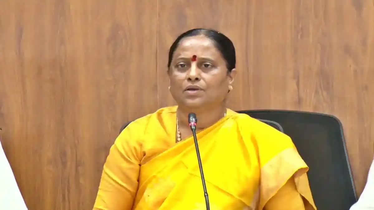 MINISTER KONDA SUREKHA FIRES ON BRS