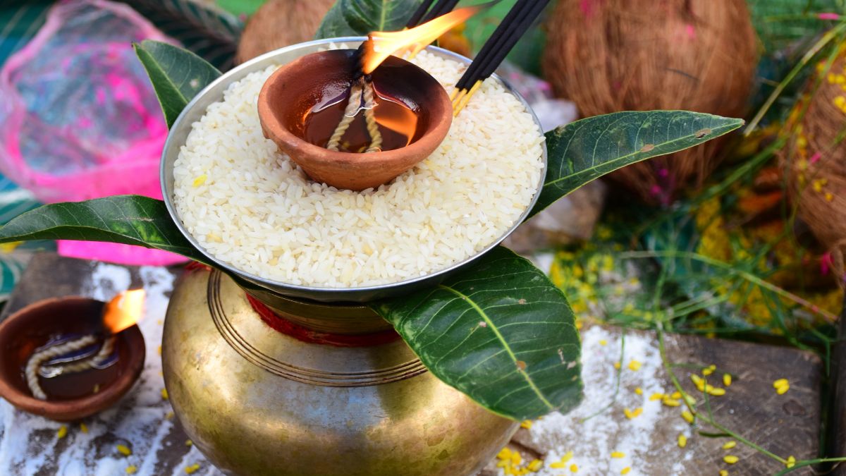 कलश स्थापना का शुभ मुहूर्त सुबह 06:19 AM से 08:39 AM तक है