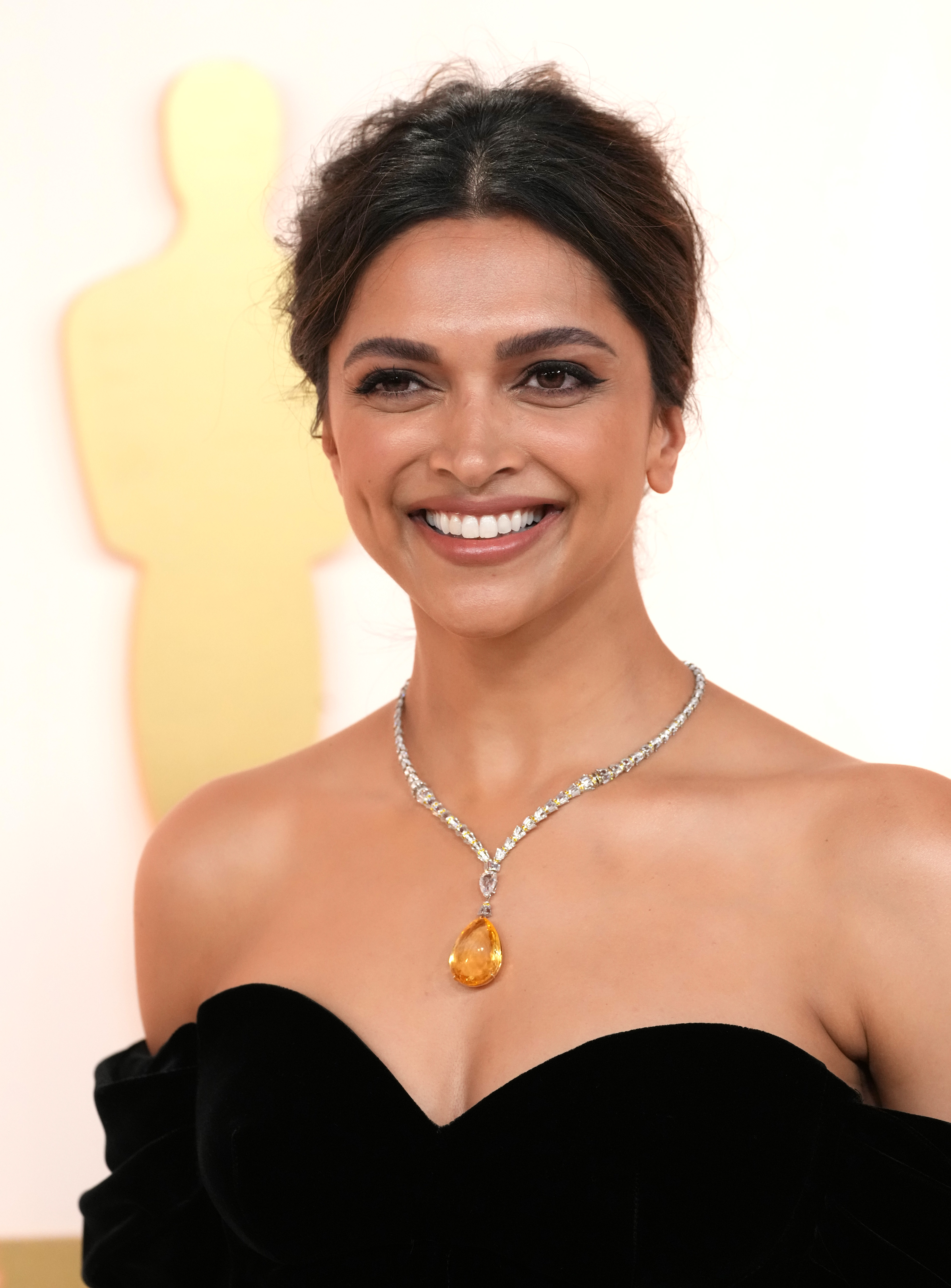 Deepika Padukone Glowing Skin