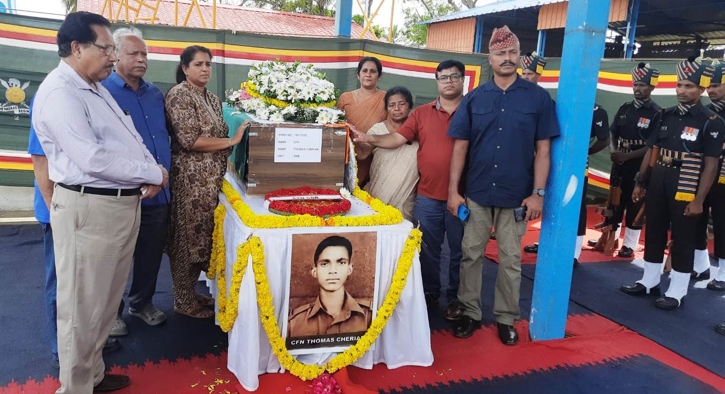 SHANGHUMUKHAM AIR FORCE STATION  സൈനികന്‍ തോമസ് ചെറിയാന്‍  മലയാളി സൈനികന്‍റെ മൃതദേഹം  Thomas Cherian Body brought