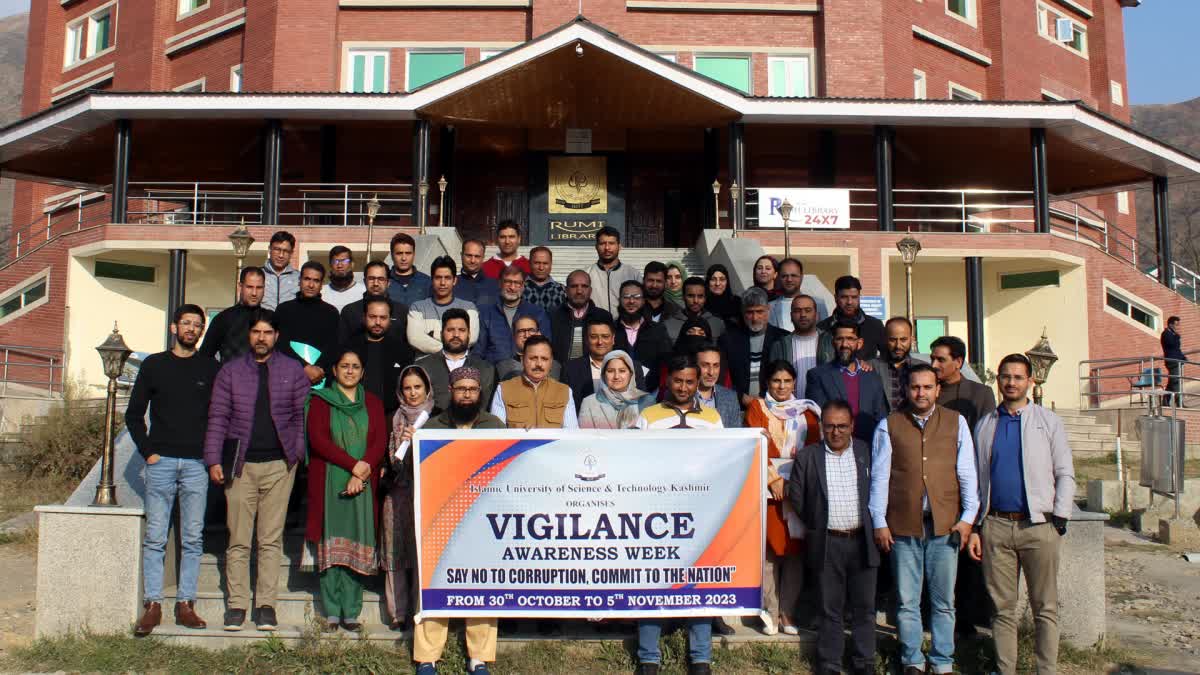 iust-holds-vigilance-awareness-programme-in-campus