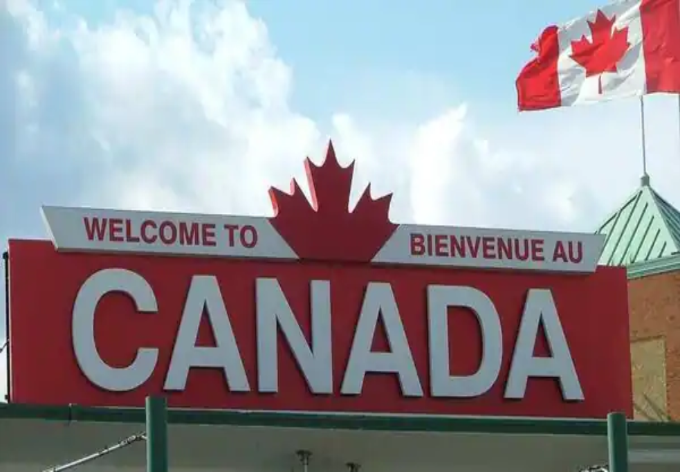 Immigrants leaving Canada