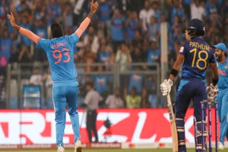 First Time In 48 Years Jasprit Bumrah Achieves  Jasprit Bumrah Achieves Historic feet  Cricket World Cup  ಜಸ್ಪ್ರೀತ್ ಬುಮ್ರಾ ಐತಿಹಾಸಿಕ ಸಾಧನೆ  48 ವರ್ಷಗಳ ಇತಿಹಾಸ  ಒಂದು ವಿಕೆಟ್​​ ಪಡೆದ್ರೂ ಸಹ ಅವರ ಹೆಸರಿನಲ್ಲಿ ದಾಖಲೆ  ಸಾಧನೆಯನ್ನು ಶ್ರೀಲಂಕಾ ವಿರುದ್ಧದ ಪಂದ್ಯದಲ್ಲಿ ಜಸ್ಪ್ರೀತ್  2023 ರ ODI ವಿಶ್ವಕಪ್‌ನಲ್ಲಿ ಸಾಧನೆ  48 ವರ್ಷಗಳ ಕ್ರಿಕೆಟ್​ ಇತಿಹಾಸ  ಭಾರತೀಯ ಬೌಲರ್​ಗಳಿಗೆ ಸಾಧ್ಯ  ವಿಶ್ವಕಪ್ ಇತಿಹಾಸದಲ್ಲಿ ಮೊದಲ ಎಸೆತ  ಮುಂಬೈನ ವಾಂಖೆಡೆ ಸ್ಟೇಡಿಯಂ  ಲಂಕಾ ವಿರುದ್ಧ ಮೊದಲು ಬ್ಯಾಟ್ ಮಾಡಿದ ಭಾರತ