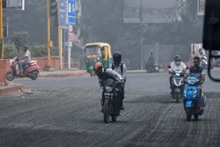 As Delhi's air quality turned to 'severe' category, the Centre's pollution control panel has issued directions on Thursday night to halt non-essential construction work, stone crushing and mining in Delhi-NCR.   The Centre's Commission for Air Quality Management (CAQM) issued guidelines for Stage - III of the Graded Response Action Plan (GRAP) worked out to control air pollution. GRAP categorises actions into four stages: Stage I - 'Poor' (AQI 201-300); Stage II - 'Very Poor' (AQI 301-400); Stage III - 'Severe' (AQI 401-450); and Stage IV - 'Severe Plus' (AQI>450).  The action comes after the CAQM banned all the old diesel buses from National Capital Region (NCR) of Rajasthan, Uttar Pradesh and Haryana as the air quality in the capital deteriorated to 'Very Poor' from 'Poor'.