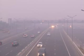 EDelhi primary schools to remain closed  Delhi air quality turns severe