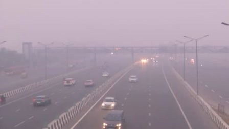 EDelhi primary schools to remain closed  Delhi air quality turns severe