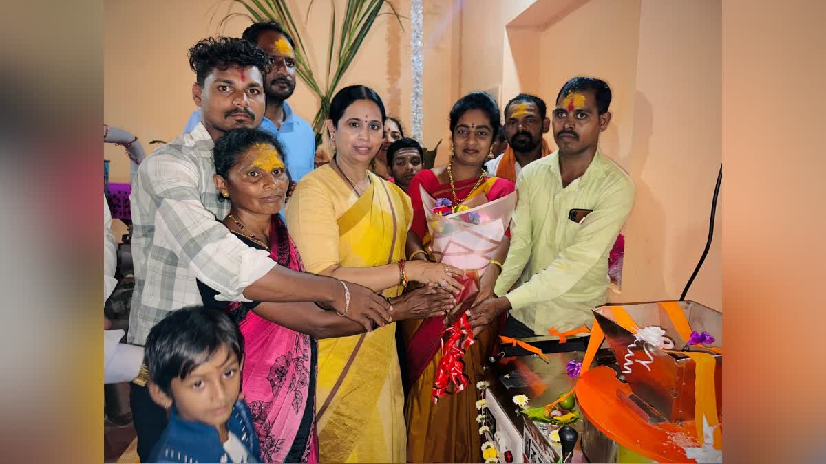 Minister Lakshmi Hebbalkar inaugurated the milling machine