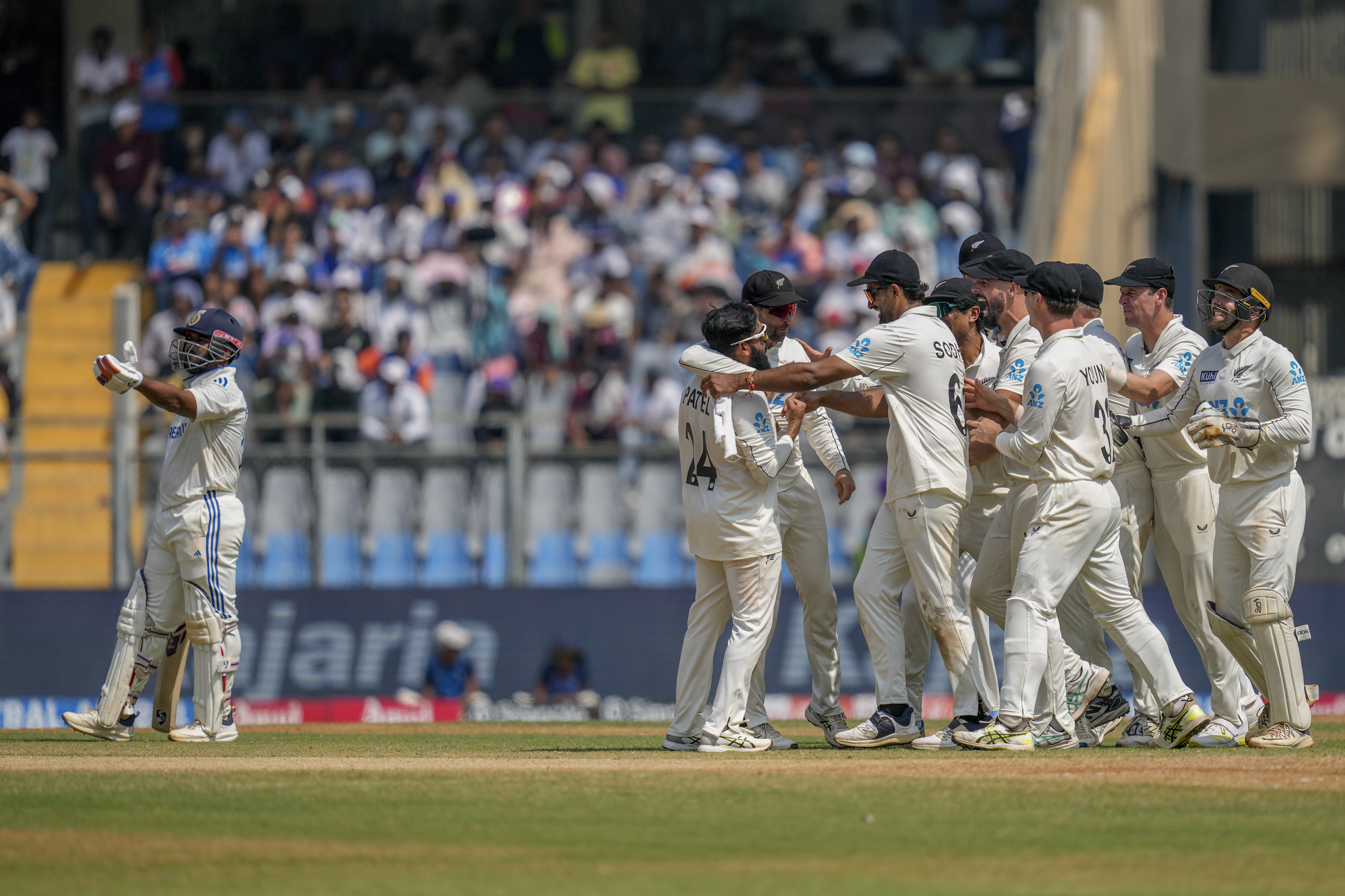 Rishabh Pant controversial out