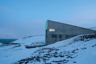 UNDERGROUND WAREHOUSE NORWAY  സ്വാൽബാർഡ് ഗ്ലോബൽ സീഡ് നിലവറ  ENVIRONMENT NEWS  SEED VAULT