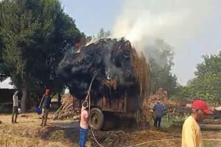 fire in tractor trolley shivpuri