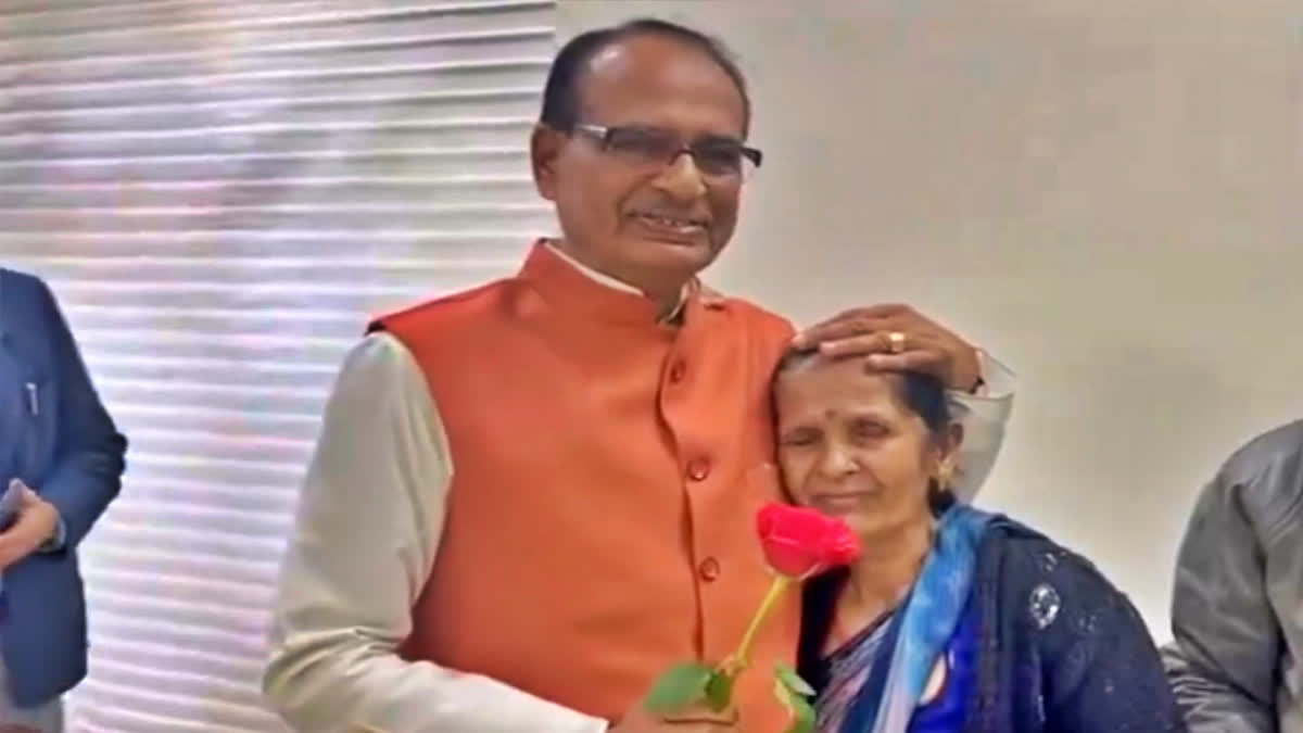Madhya Pradesh Assembly Election 2023: With BJP set to retain power, Shivraj Chouhan gets red rose from gardener, exchanges sweets with party colleagues