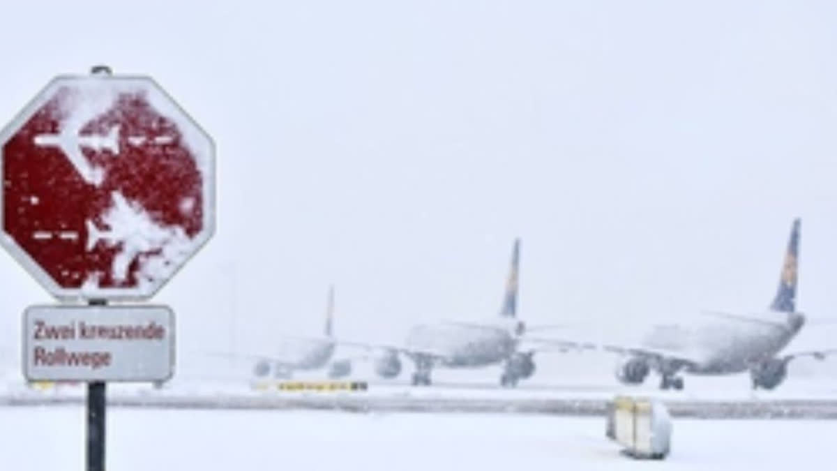 760 flights canceled from Munich airport due to heavy snowfall
