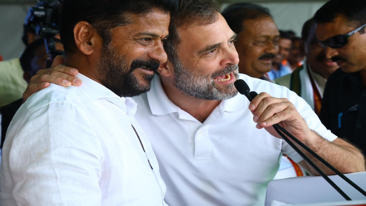 Revanth Reddy with Rahul Gandhi during the election rally.