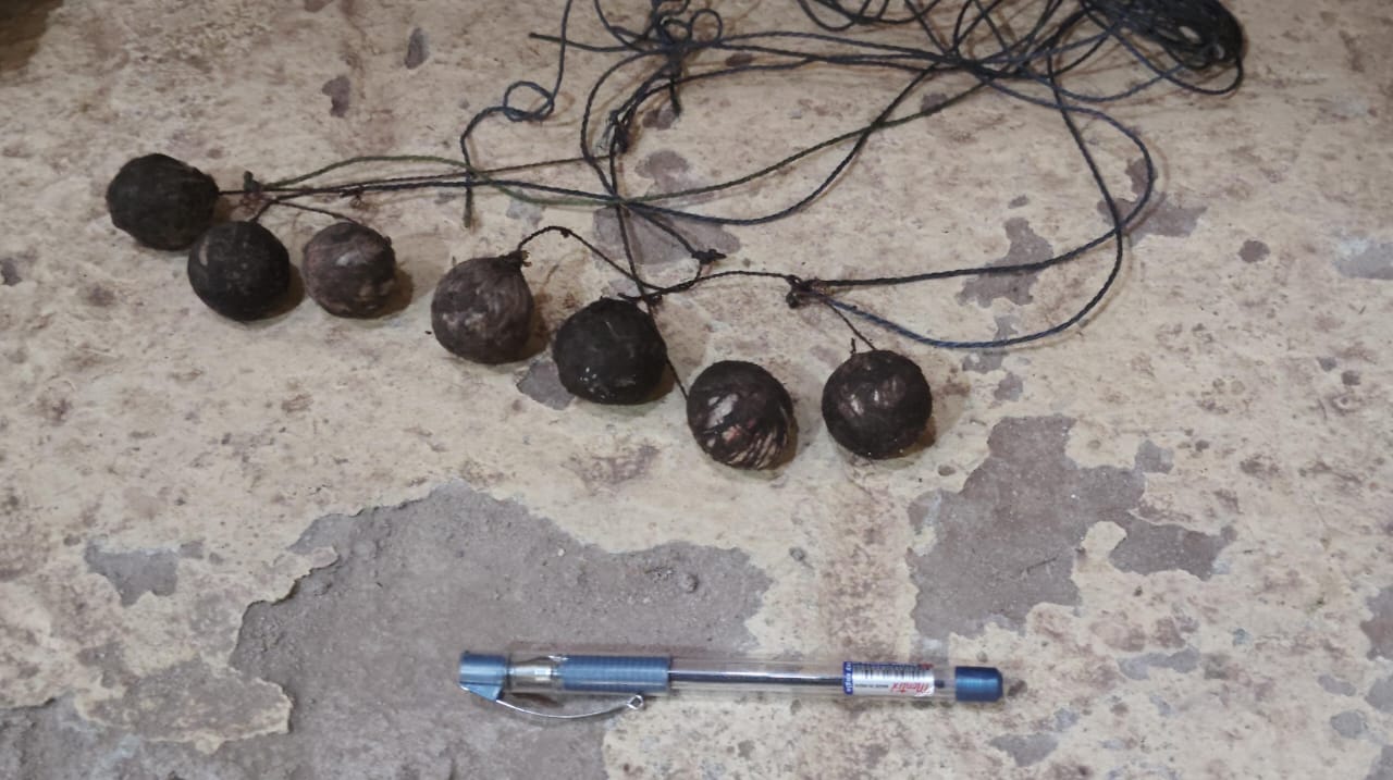 police taken 7 country made bomb into custody in haveri