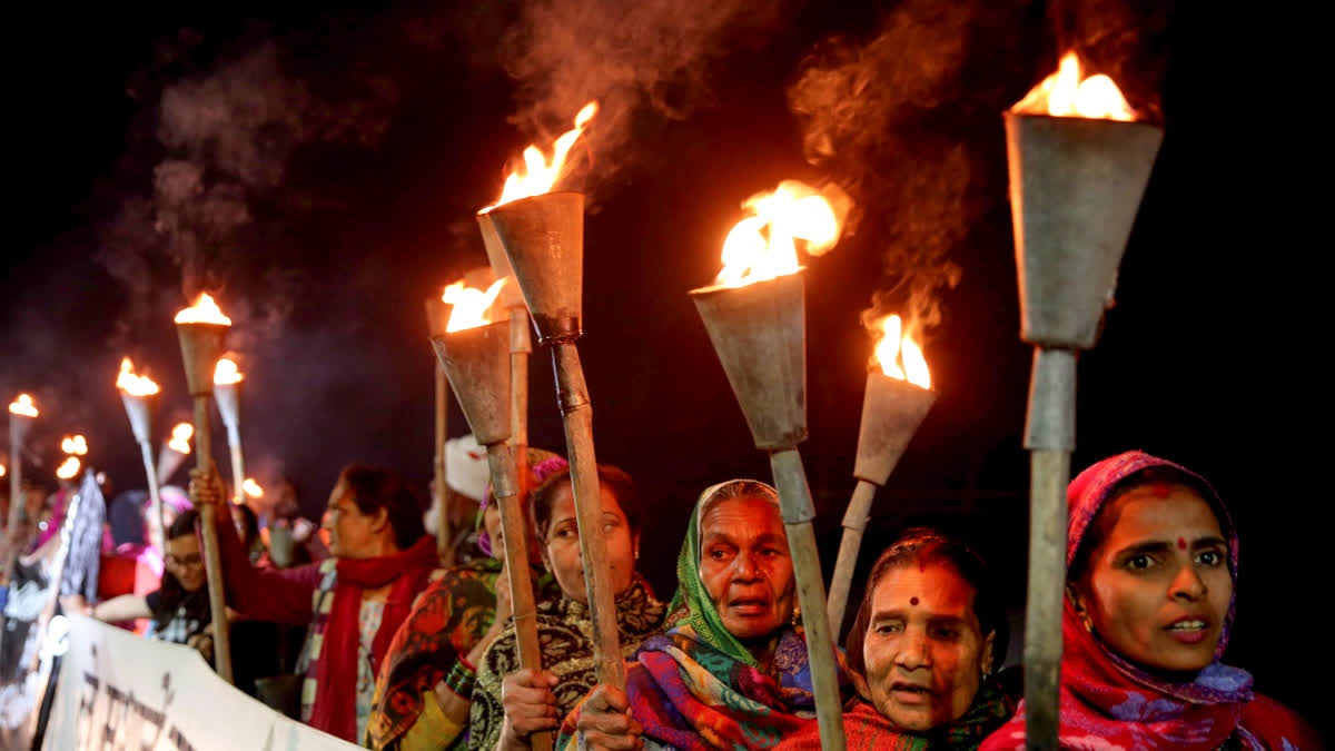 Candlelight Vigil Held To Pay Homage To Bhopal Gas Tragedy Victims On 40th Anniversary