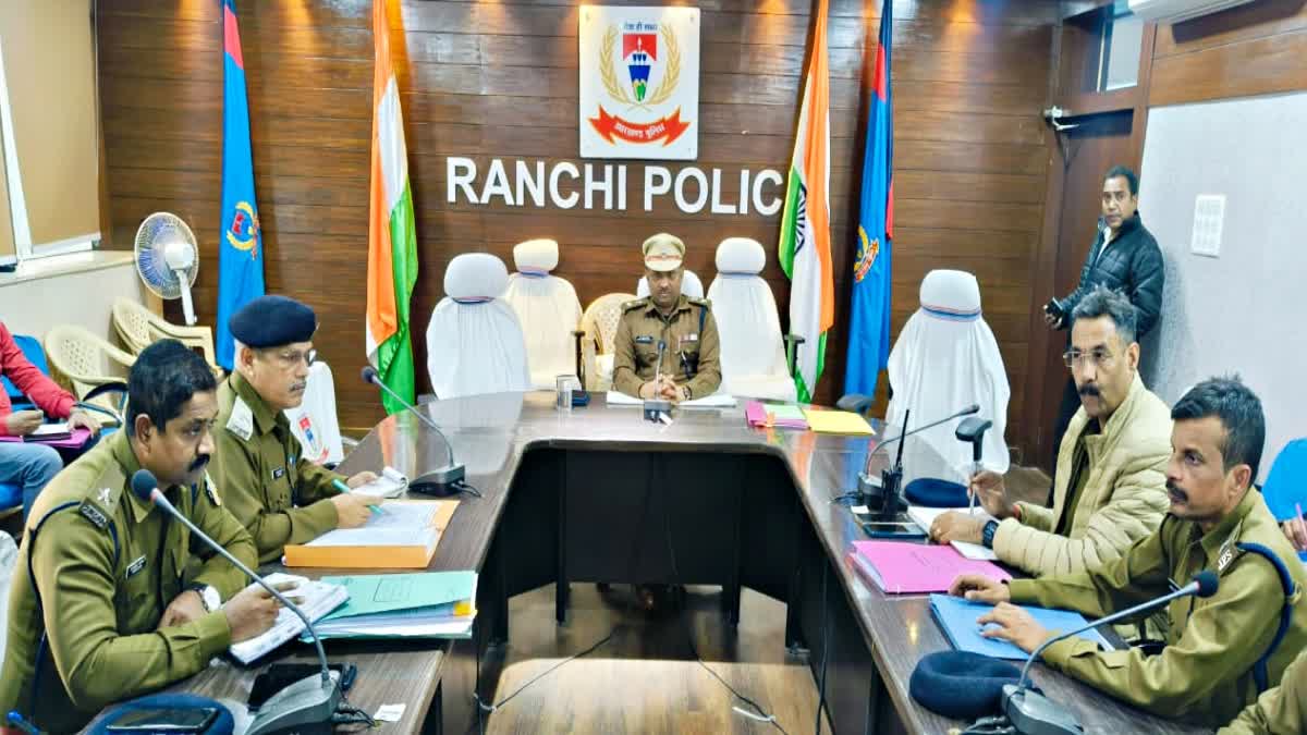 City SP crime review meeting with police station incharge in Ranchi