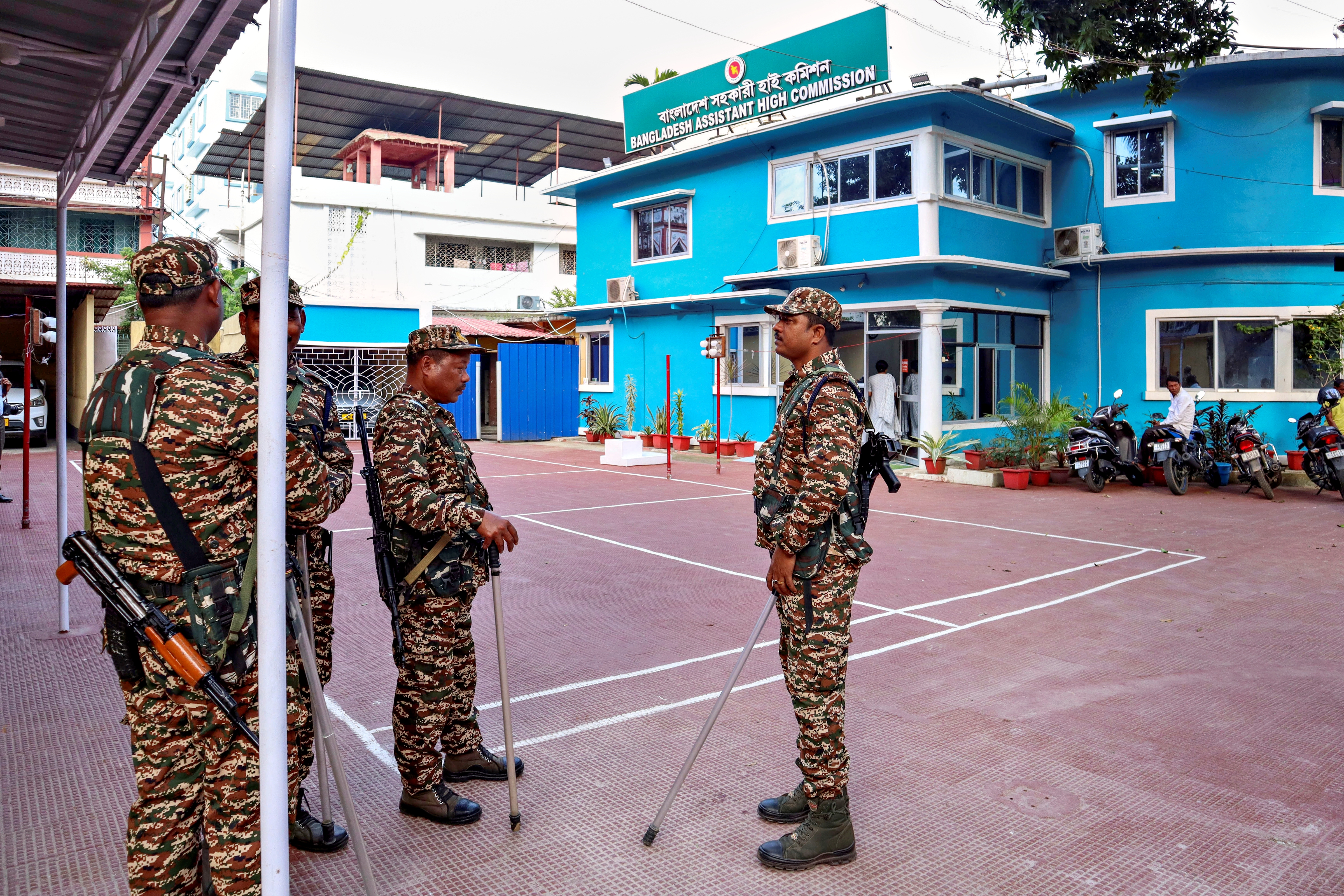 Agartala: Security personnel keep vigil amid heightened security at the Bangladesh Assistant High Commission after protests erupted in Tripura over alleged attacks on Hindus in Bangladesh, in Agartala, Monday, Dec. 2, 2024