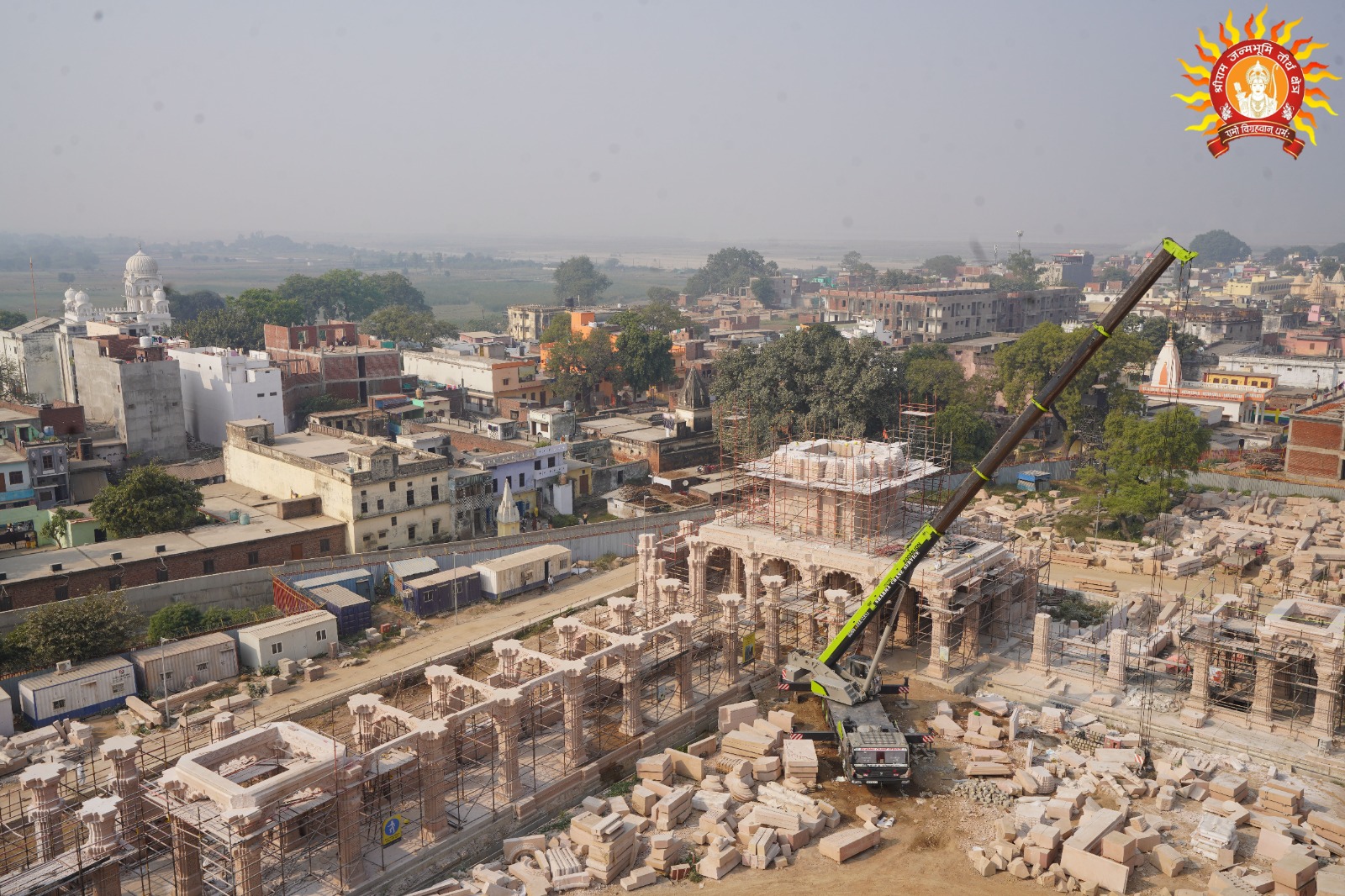 श्रीराम जन्मभूमि परिसर में बन रहे मंदिर.