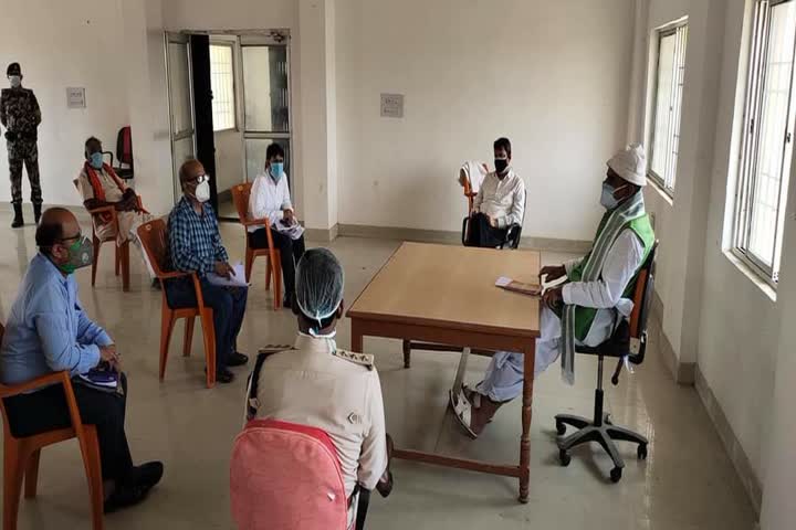 MP Gopal ji Thakur holds a meeting regarding Corona in darbhanga 